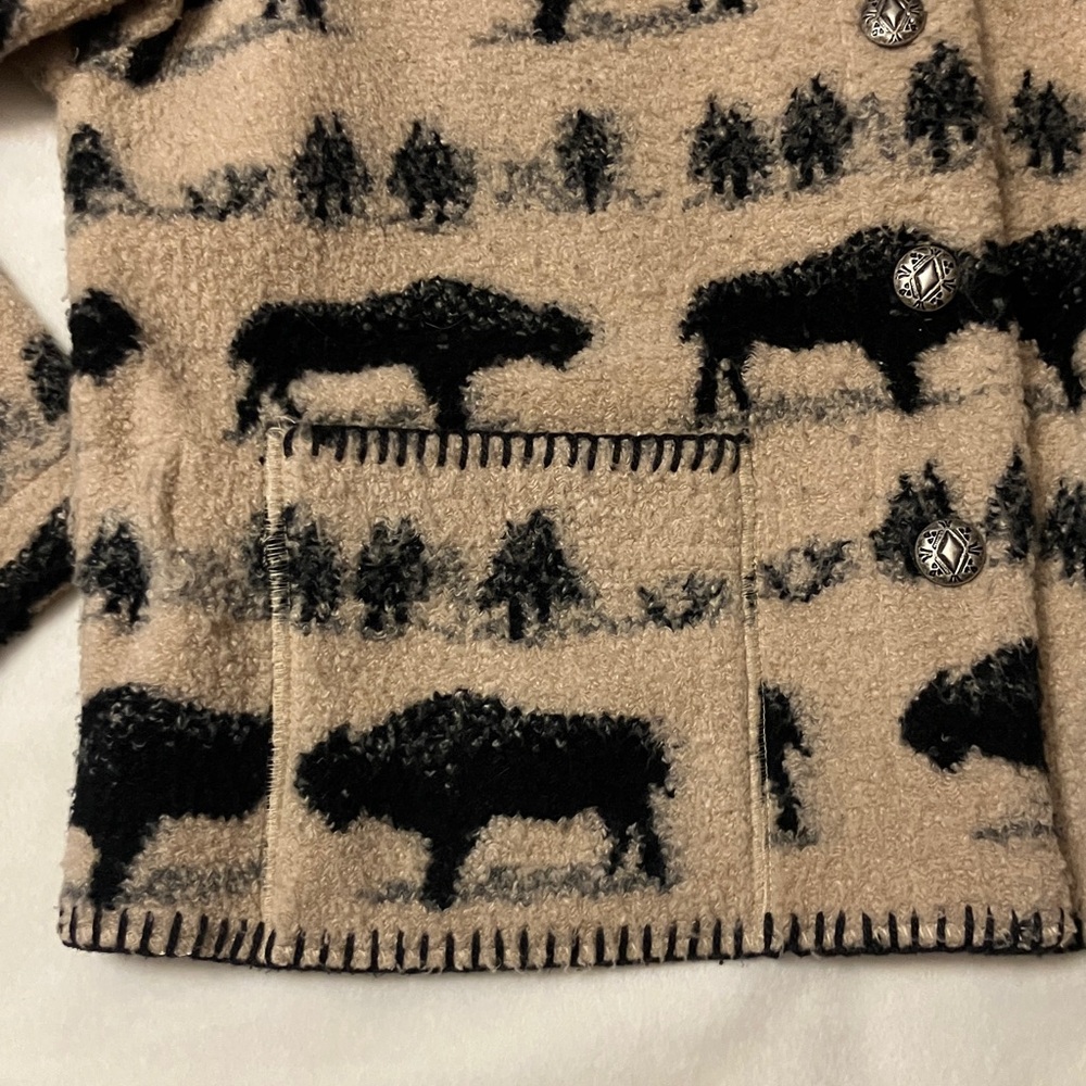 Bison Print Button-down Collared Barn Jacket in T… - image 4
